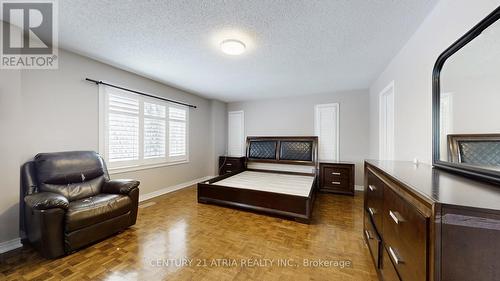 881 Knotty Pine Grove, Mississauga, ON - Indoor