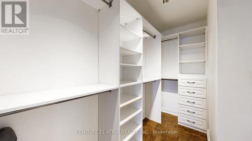 881 Knotty Pine Grove, Mississauga, ON - Indoor Photo Showing Other Room