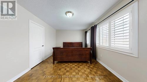 881 Knotty Pine Grove, Mississauga, ON - Indoor Photo Showing Other Room