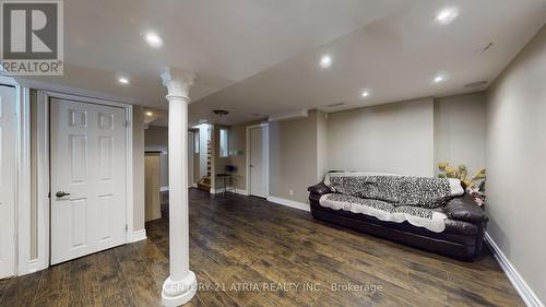 881 Knotty Pine Grove, Mississauga, ON - Indoor