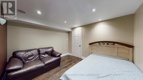 881 Knotty Pine Grove, Mississauga, ON - Indoor