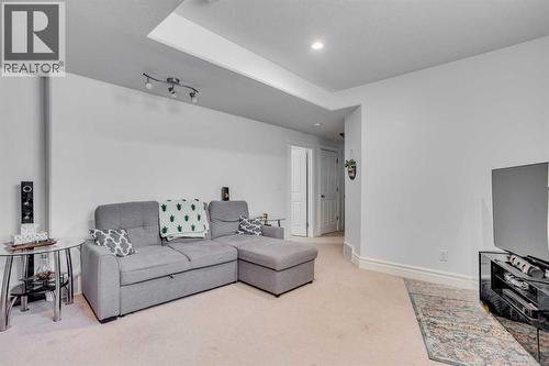 176 Maple Leaf Lane, Fort Mcmurray, AB - Indoor Photo Showing Other Room