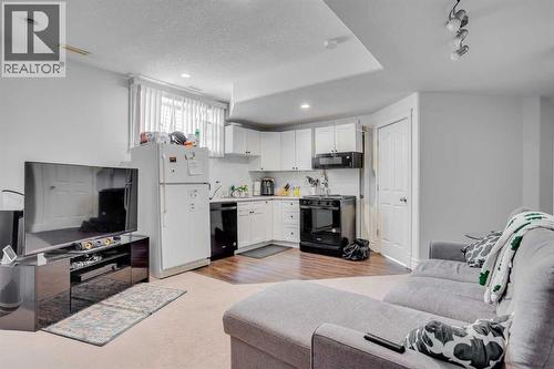 176 Maple Leaf Lane, Fort Mcmurray, AB - Indoor