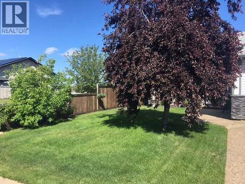 Beautiful yard - 237 Trillium Road, Fort Mcmurray, AB - Outdoor
