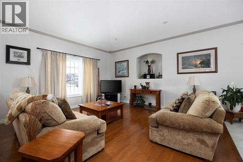 Spacious & Bright Living room - 237 Trillium Road, Fort Mcmurray, AB - Indoor Photo Showing Living Room