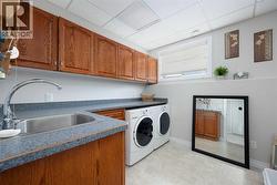 Spacious Laundry room - 
