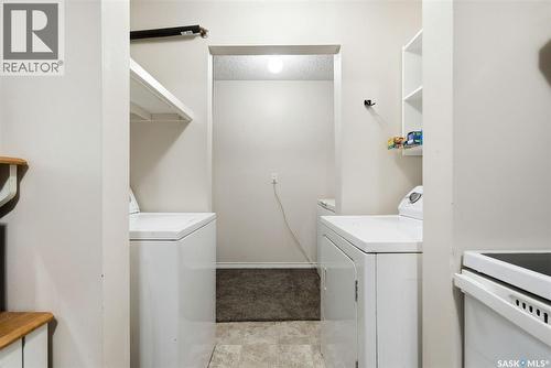 A 64 Nollet Avenue, Regina, SK - Indoor Photo Showing Laundry Room