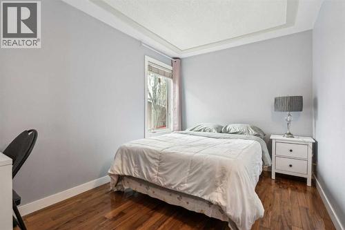 475 27 Avenue Nw, Calgary, AB - Indoor Photo Showing Bedroom