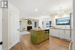 Access to walk-in pantry - 