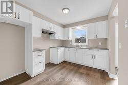 Plenty of natural light - 