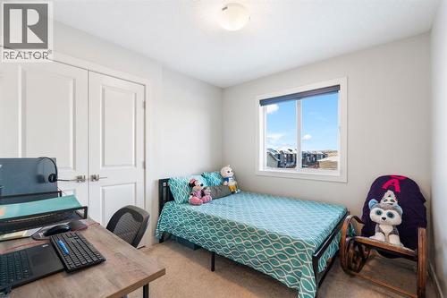 224 River Heights Drive, Cochrane, AB - Indoor Photo Showing Bedroom