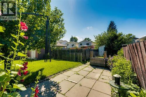 127 Falshire Way Ne, Calgary, AB - Outdoor
