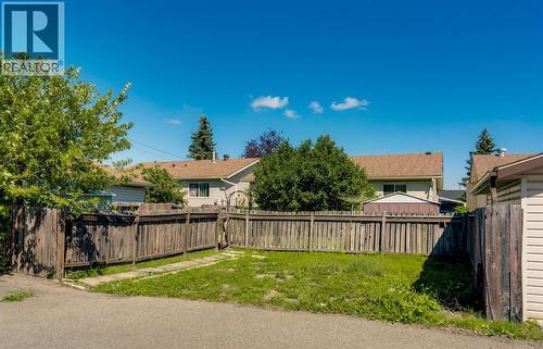 127 Falshire Way Ne, Calgary, AB - Outdoor