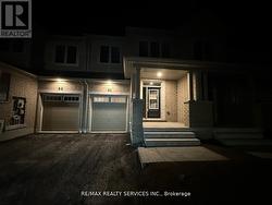 93 AIR DANCER CRESCENT  Oshawa, ON L1L 0V3