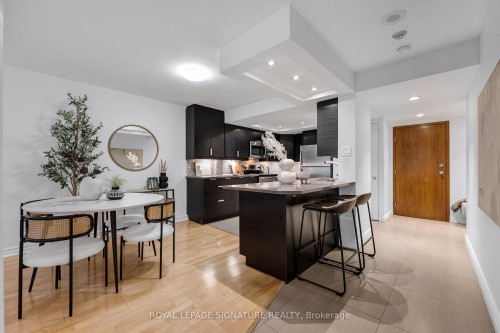 1702-33 University Avenue, Toronto, ON - Indoor