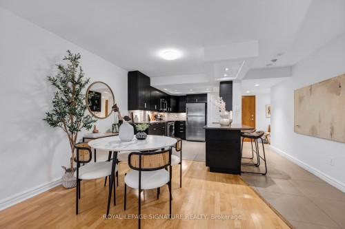 1702-33 University Avenue, Toronto, ON - Indoor