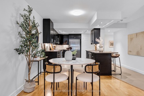 1702-33 University Avenue, Toronto, ON - Indoor Photo Showing Dining Room