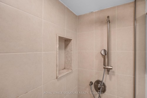 1702-33 University Avenue, Toronto, ON - Indoor Photo Showing Bathroom