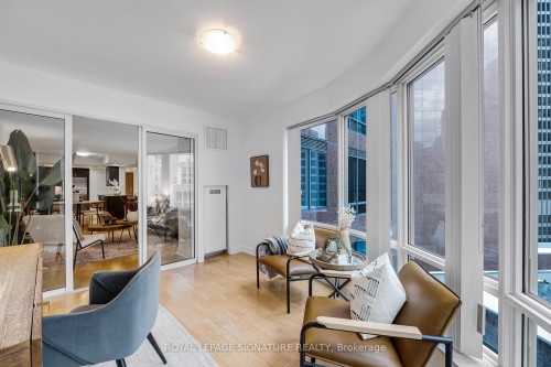 1702-33 University Avenue, Toronto, ON - Indoor