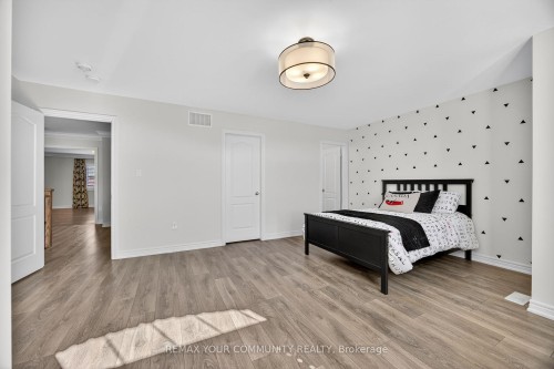 44 Cameron Street, Springwater, ON - Indoor Photo Showing Bedroom