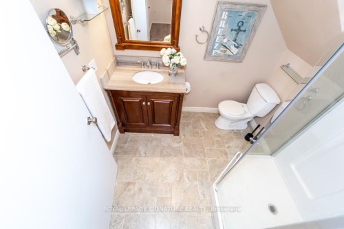 6172 Kindree Circle, Mississauga, ON - Indoor Photo Showing Bathroom