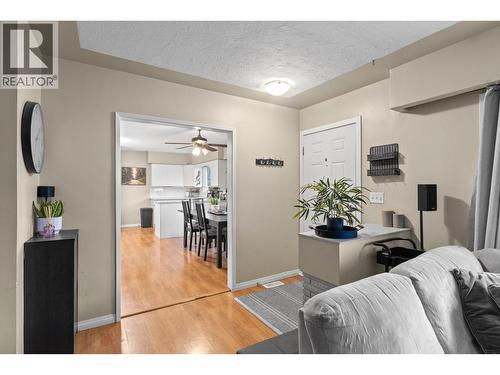 1231 Kelglen Crescent, Kelowna, BC - Indoor