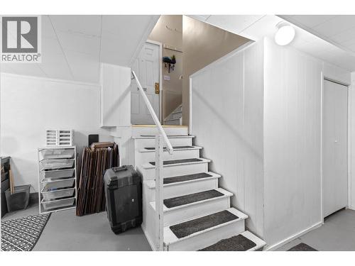 1231 Kelglen Crescent, Kelowna, BC - Indoor Photo Showing Other Room