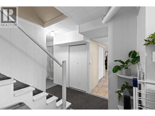1231 Kelglen Crescent, Kelowna, BC - Indoor Photo Showing Other Room