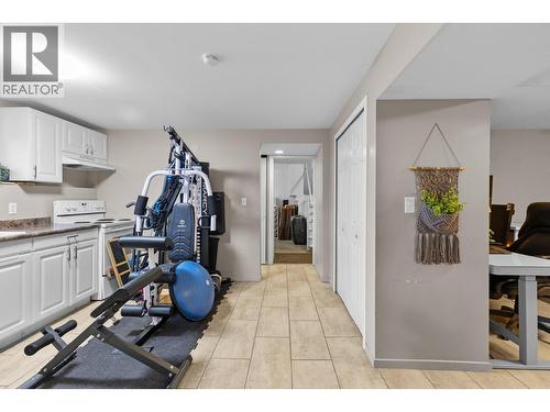 1231 Kelglen Crescent, Kelowna, BC - Indoor