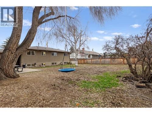 1231 Kelglen Crescent, Kelowna, BC - Outdoor With Backyard