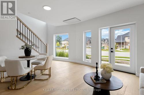 B117 - 2082 Lumen Drive, London South (South A), ON - Indoor Photo Showing Dining Room