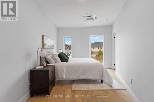 B117 - 2082 Lumen Drive, London South (South A), ON - Indoor Photo Showing Bedroom