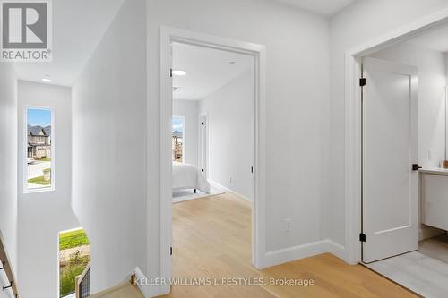 B117 - 2082 Lumen Drive, London South (South A), ON - Indoor Photo Showing Other Room