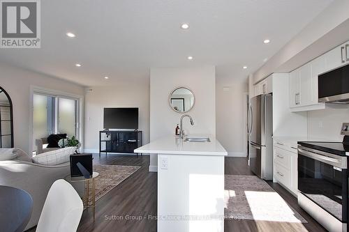Unit 39 - 3202 Vivian Line, Stratford, ON - Indoor Photo Showing Kitchen