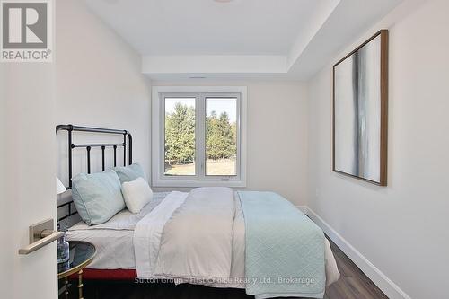 Unit 39 - 3202 Vivian Line, Stratford, ON - Indoor Photo Showing Bedroom