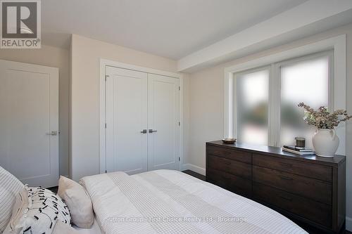 Unit 39 - 3202 Vivian Line, Stratford, ON - Indoor Photo Showing Bedroom