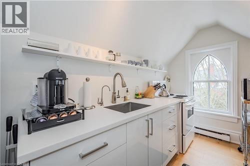 80 London Rd W Road, Guelph, ON - Indoor Photo Showing Kitchen