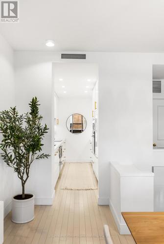 337 - 40 Oaklands Avenue, Toronto, ON - Indoor