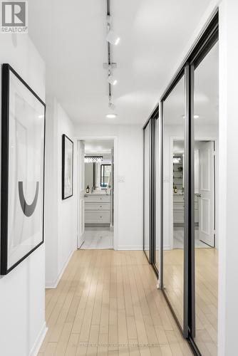 337 - 40 Oaklands Avenue, Toronto, ON - Indoor Photo Showing Other Room