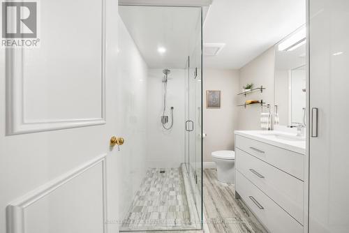 337 - 40 Oaklands Avenue, Toronto, ON - Indoor Photo Showing Bathroom