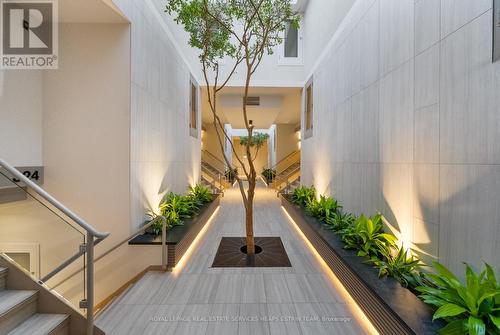 337 - 40 Oaklands Avenue, Toronto, ON - Indoor Photo Showing Other Room