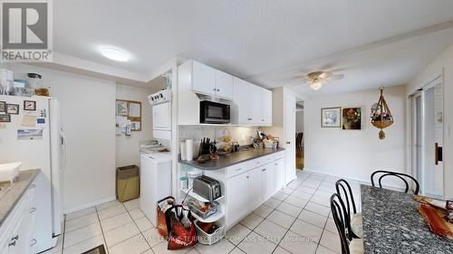 8 - 530 Falgarwood Drive, Oakville, ON - Indoor Photo Showing Kitchen