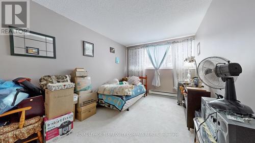 8 - 530 Falgarwood Drive, Oakville, ON - Indoor Photo Showing Bedroom