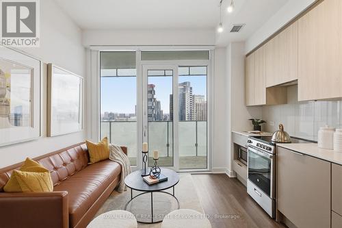 1811 - 3900 Confederation Parkway, Mississauga, ON - Indoor