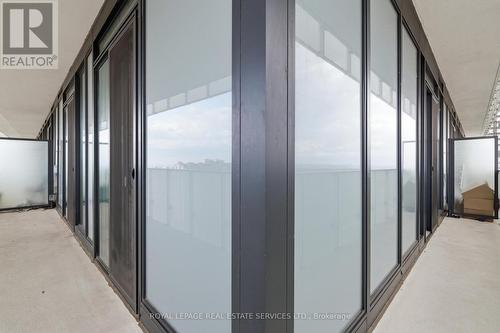 1811 - 3900 Confederation Parkway, Mississauga, ON -  With Balcony With Exterior