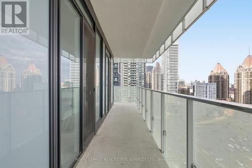 1811 - 3900 Confederation Parkway, Mississauga, ON - Outdoor With Balcony With Exterior