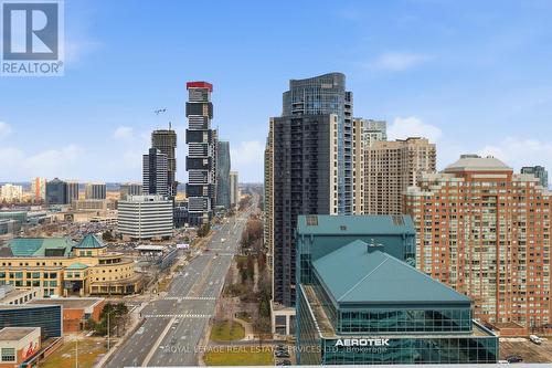 1811 - 3900 Confederation Parkway, Mississauga, ON - Outdoor