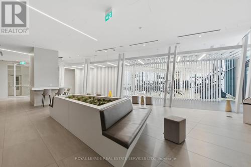 1811 - 3900 Confederation Parkway, Mississauga, ON - Indoor Photo Showing Other Room