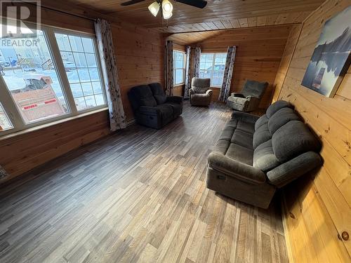 17 Lundberg Avenue, Buchans, NL - Indoor Photo Showing Living Room