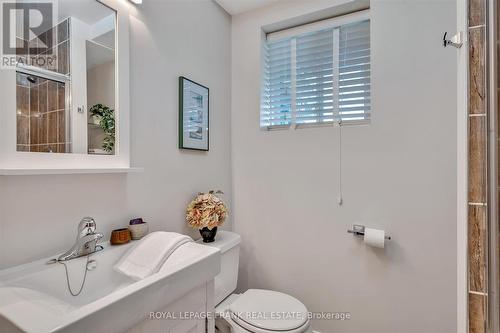 2114 Easthill Drive, Peterborough (Ashburnham Ward 4), ON - Indoor Photo Showing Bathroom